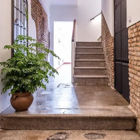 Apartamento Junto A Hospital Real Granada