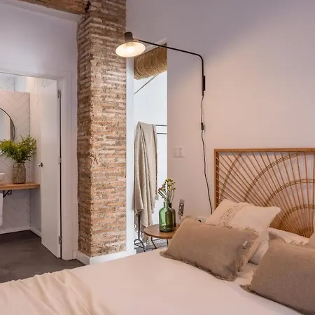 Apartamento Junto A Hospital Real * Granada